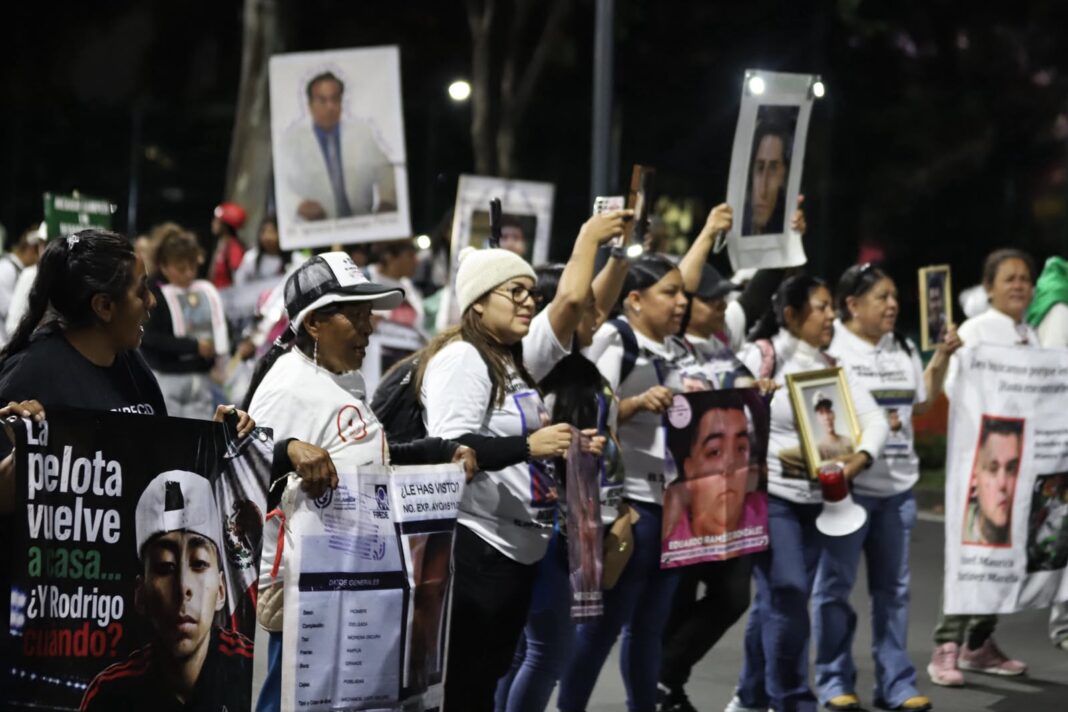 WhatsApp Image 2026-06-11 at 12.58.23 AM (1) Cerco policial impide protesta pacífica de madres buscadoras a kilómetro y medio del Estadio Azteca