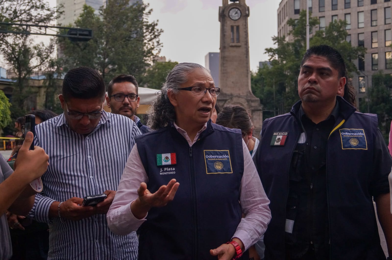 Organizaciones trans y no binarias toman SEGOB; exigen diálogo con Rosa Icela Rodríguez y Ley Integral Trans
