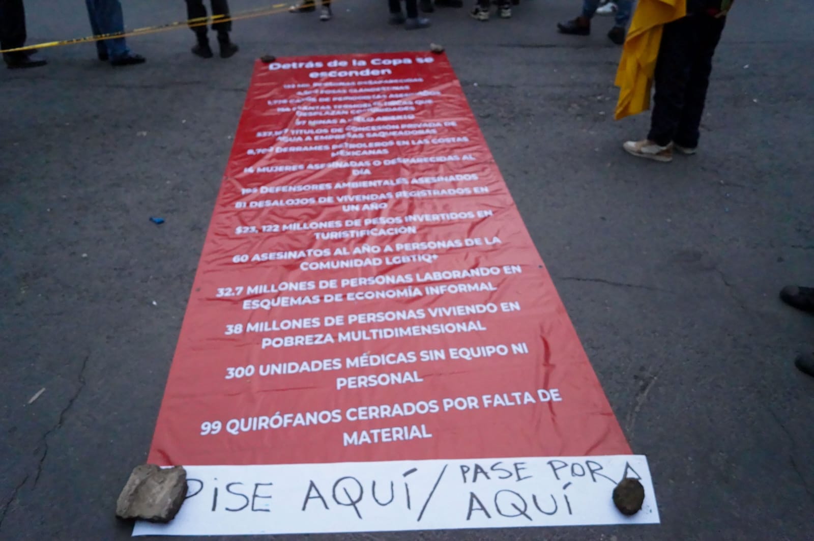 “El balón regresa a casa, nuestrxs desaparecidos no”: madres buscadoras protestan previo al México vs Ecuador