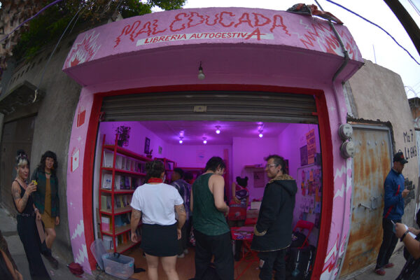 Mal Educada inaugura la primera librería autogestiva de Iztapalapa