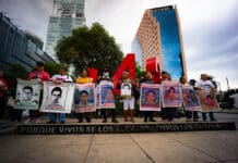 Madres y padres de los 43 responden a la CNDH y exigen a Sheinbaum los 853 folios del Ejército Madres y padres de los 43 responden a la CNDH y exigen a Sheinbaum los 853 folios del Ejército