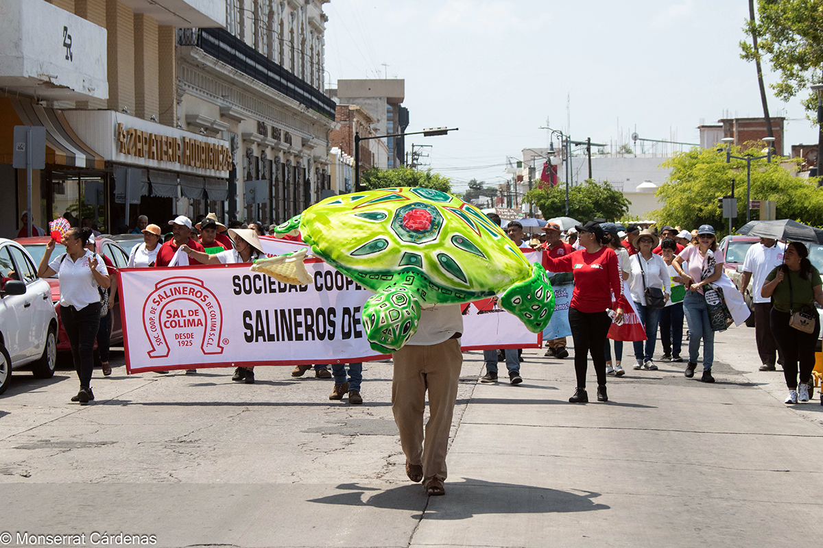 salineros defienden su futuro ante la expansión del Puerto de Manzanillo