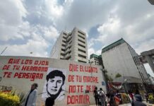 Colectivos cierran Periférico frente a la CNDH y rechazan su recomendación sobre Ayotzinapa Colectivos cierran Periférico frente a la CNDH y rechazan su recomendación sobre Ayotzinapa