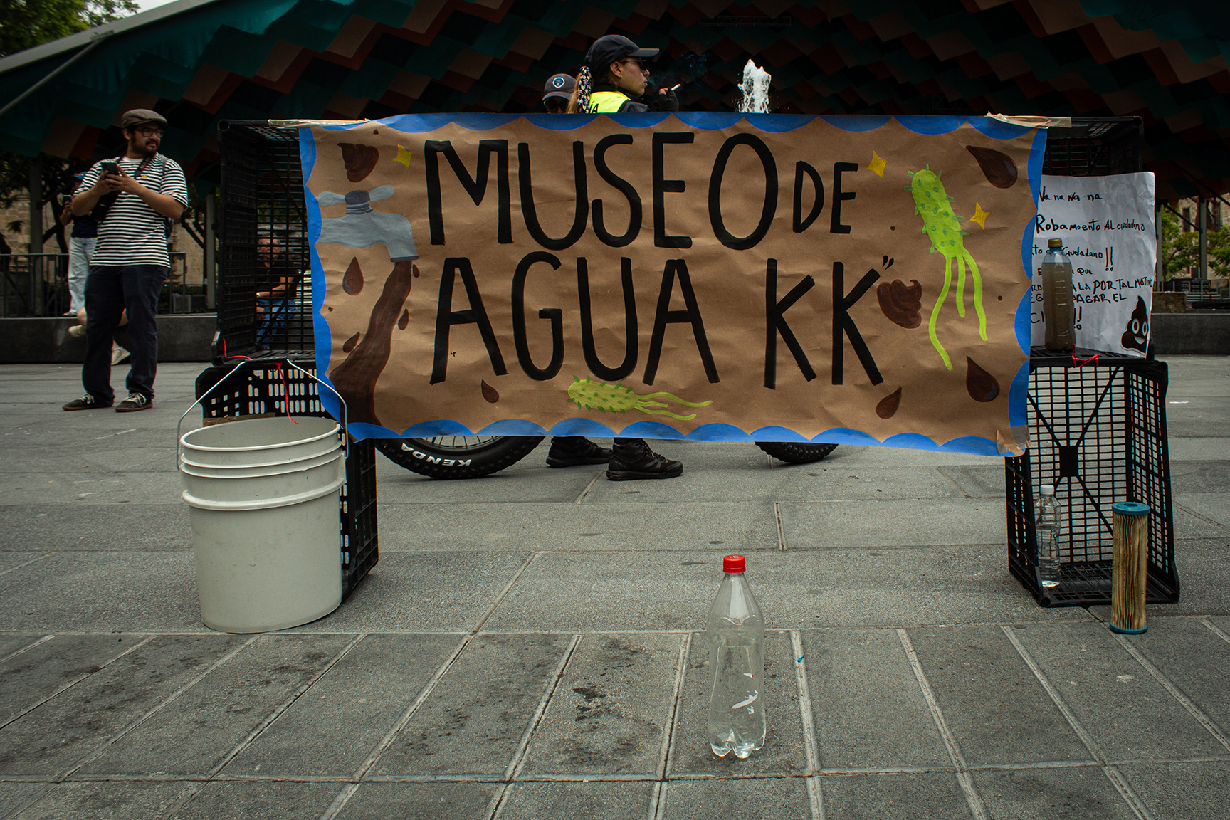 Más de 900 personas se concentran en el Parque Rojo, en Guadalajara, antes de iniciar la Megamarcha por el Agua rumbo a Plaza Liberación. Guadalajara, Jalisco, 23 de agosto de 2026.