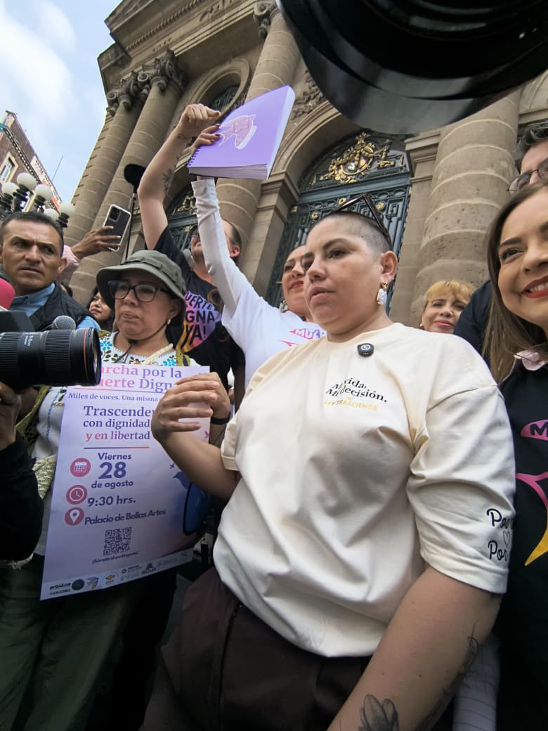 Marchan en CDMX por la Ley Trasciende y la legalización de la eutanasia