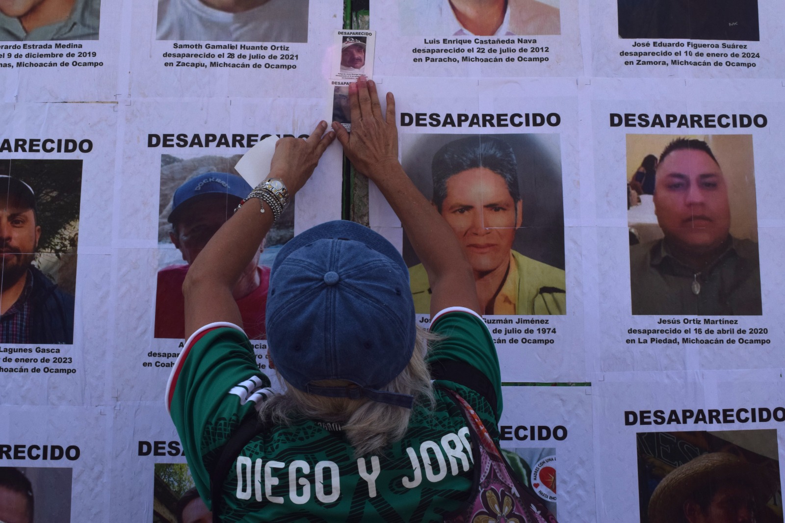 Familias buscadoras marchan en Colima por mil 476 personas desaparecidas