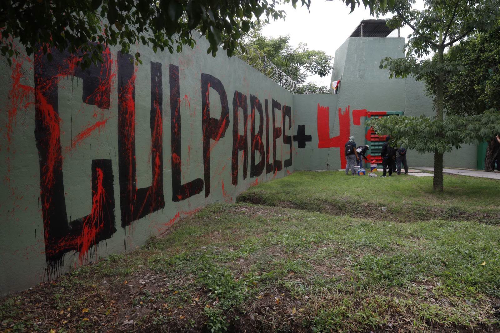 En Iguala, familias de Ayotzinapa exigen al Ejército entregar 853 folios a 12 años de la desaparición