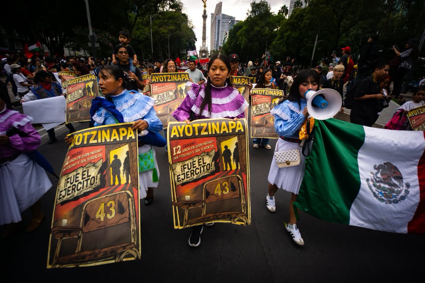Ayotzinapa, 12 años sin justicia: madres y padres de los 43 exigen a Sheinbaum abrir los 800 folios del Ejército