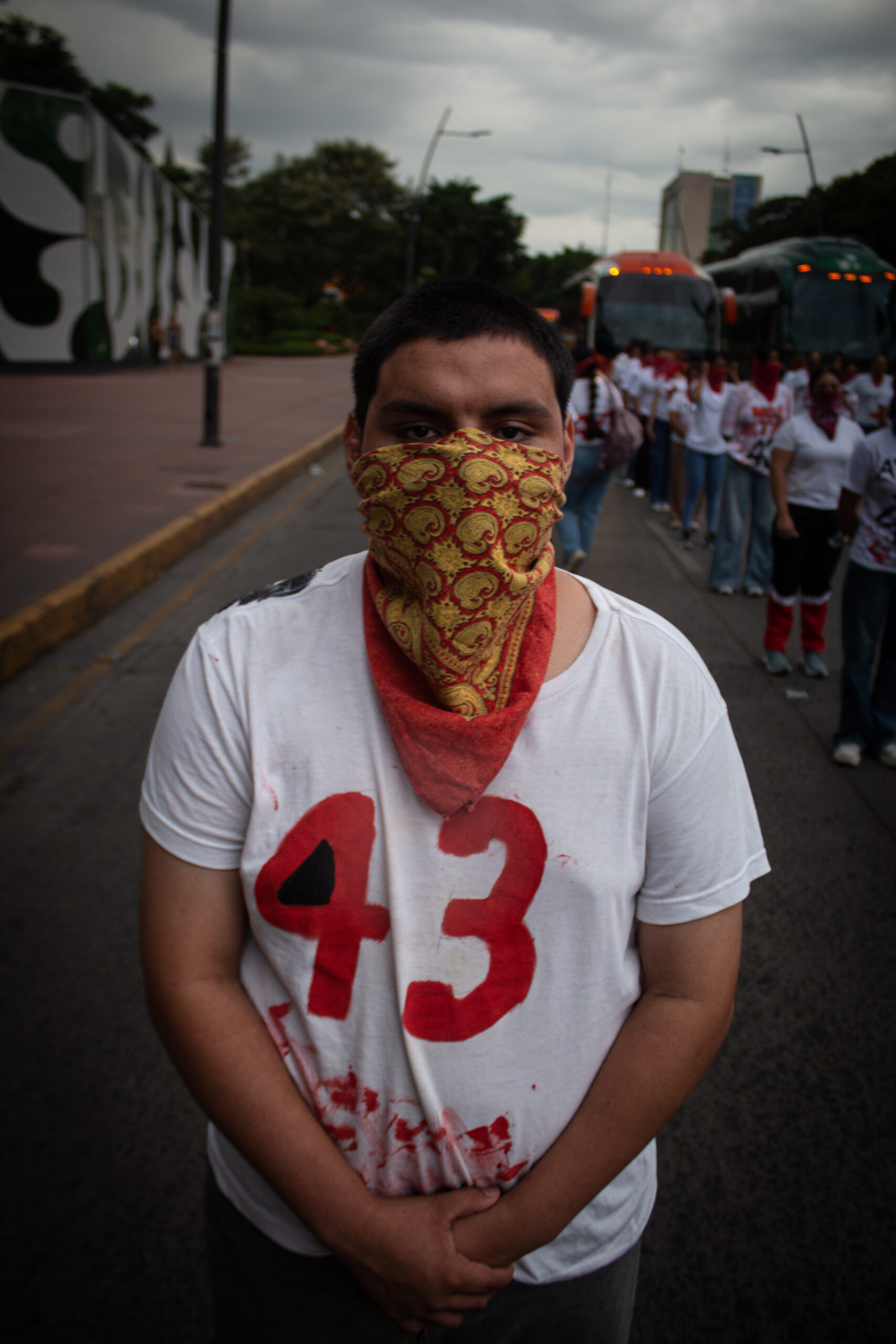 Normalistas de Atequiza marchan en Guadalajara a 12 años de la desaparición de los 43 de Ayotzinapa
