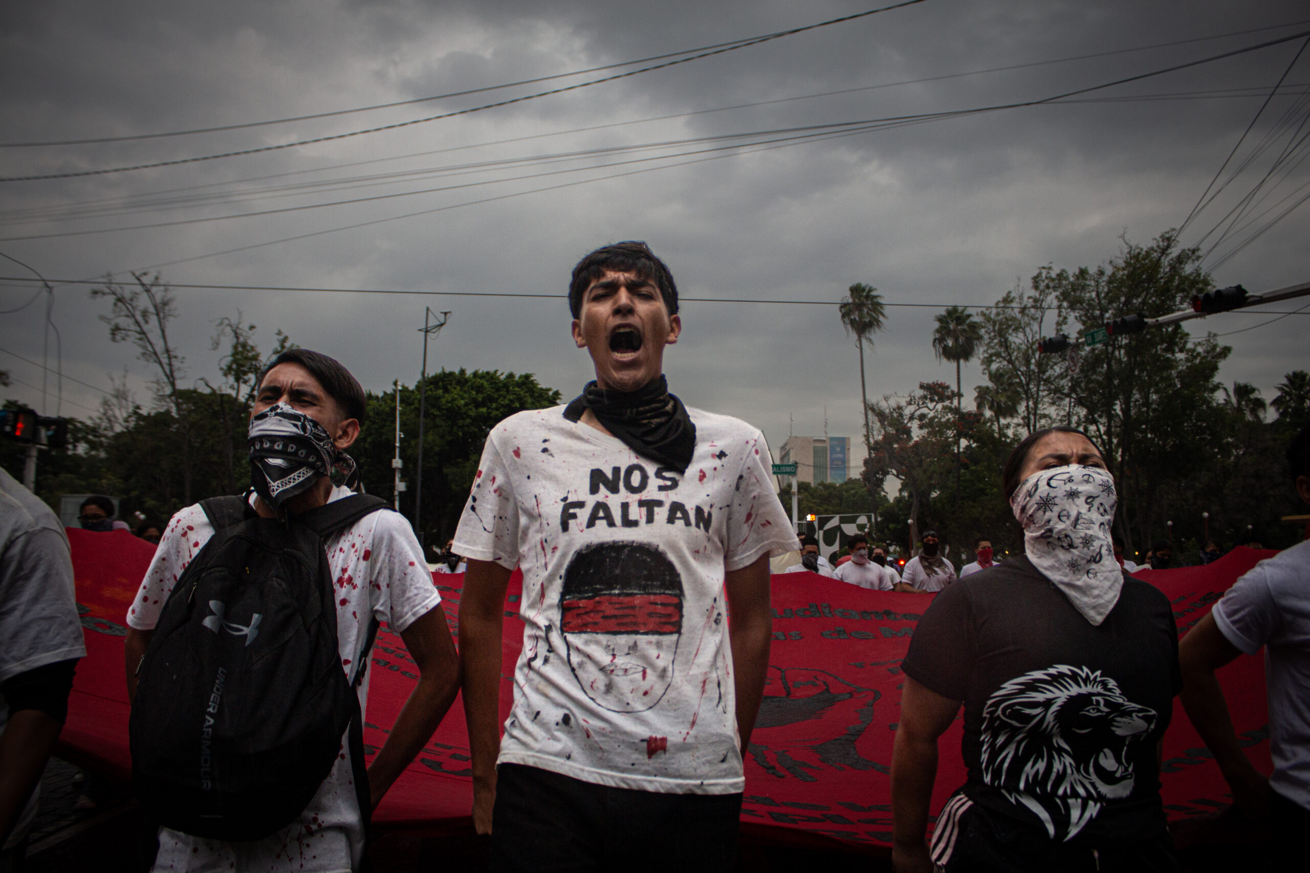 Normalistas de Atequiza marchan en Guadalajara a 12 años de la desaparición de los 43 de Ayotzinapa