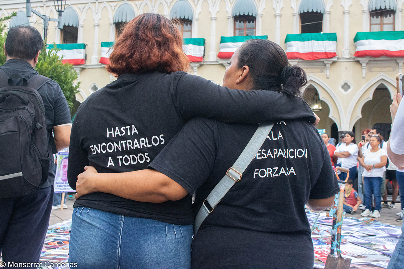 Familias buscadoras marchan en Colima por mil 476 personas desaparecidas