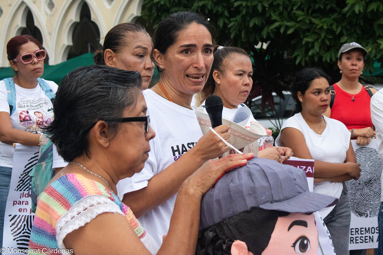 Familias buscadoras marchan en Colima por mil 476 personas desaparecidas