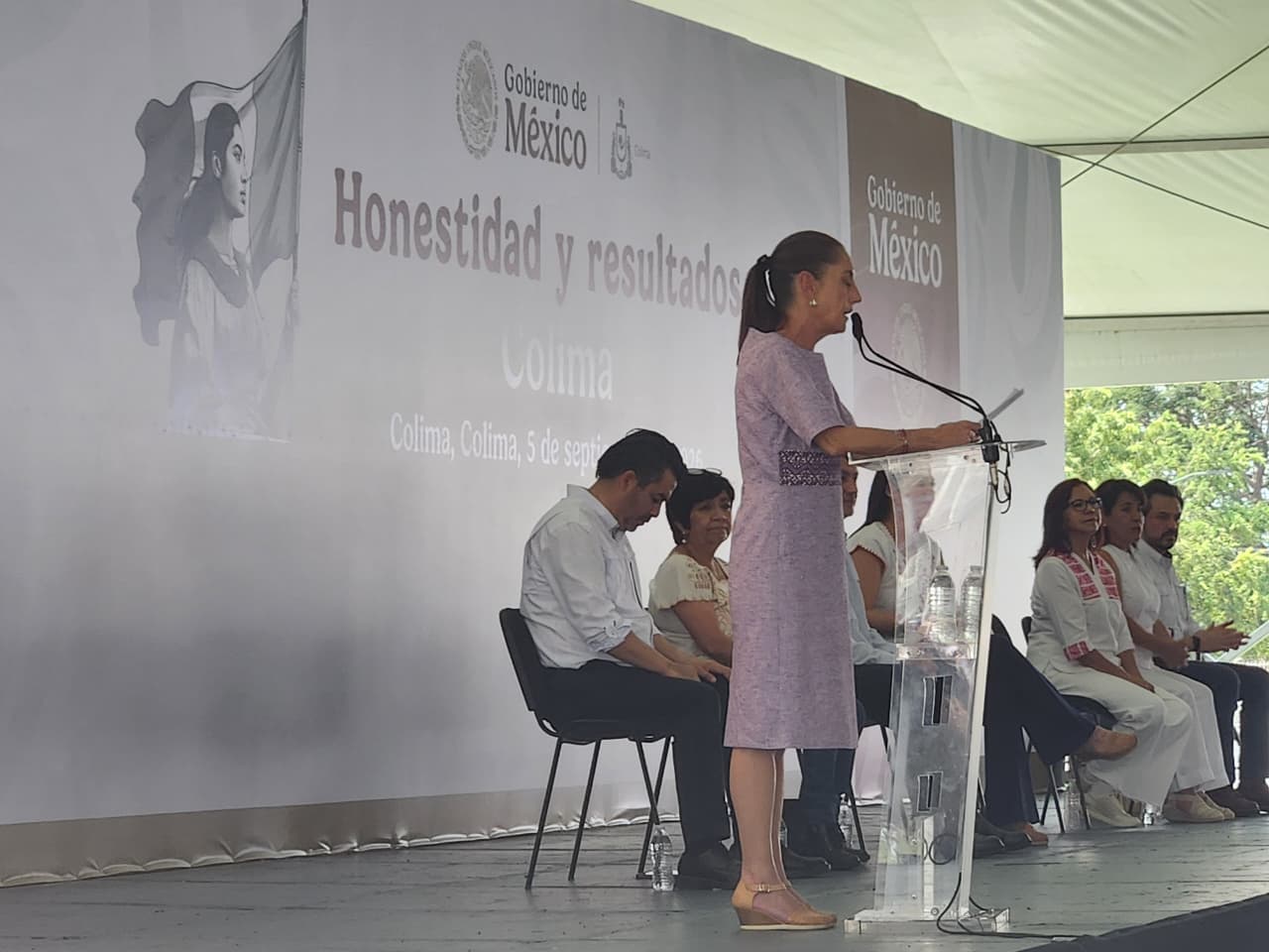 Sheinbaum llama "irrespetuosos" e "infiltrados del PRIAN" a ambientalistas que protestaron por la ampliación del Puerto de Manzanillo
