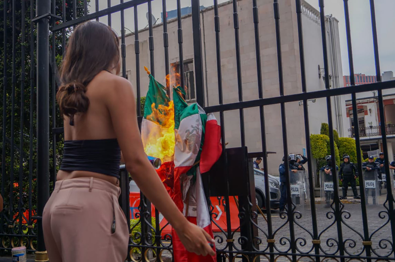 Frente Común Lupilla Xiu reinstala Plantón Trans en Reforma por falta de acuerdos