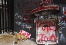 Estudiantes de la Prepa 16 de la UdeG protestan por denuncias de presunto acoso contra un profesor Estudiantes de la Prepa 16 de la UdeG protestan por denuncias de presunto acoso contra un profesor