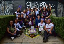 Glorieta de las Mujeres que Luchan: La celebración de su quinta aniversaria Colectivas feministas, mujeres indígenas, madres y familiares de víctimas de feminicidio se reunieron en la Glorieta de las Mujeres que Luchan para celebrar su quinta aniversaria.