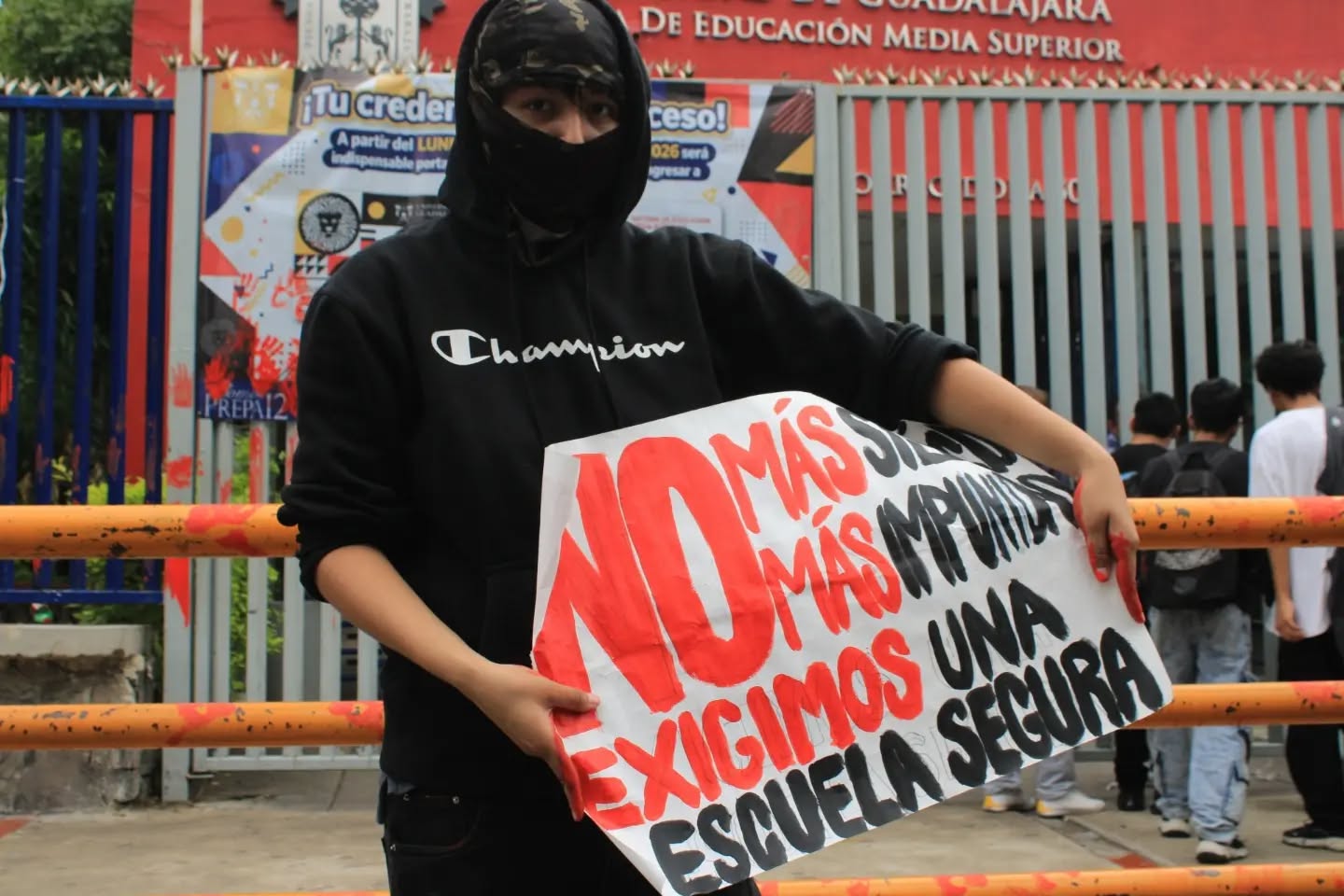 Vocacional UdeG: estudiantes acusan al director de encubrir acosadores
