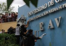 Vocacional UdeG: estudiantes acusan al director de encubrir acosadores Vocacional UdeG: estudiantes acusan al director de encubrir acosadores