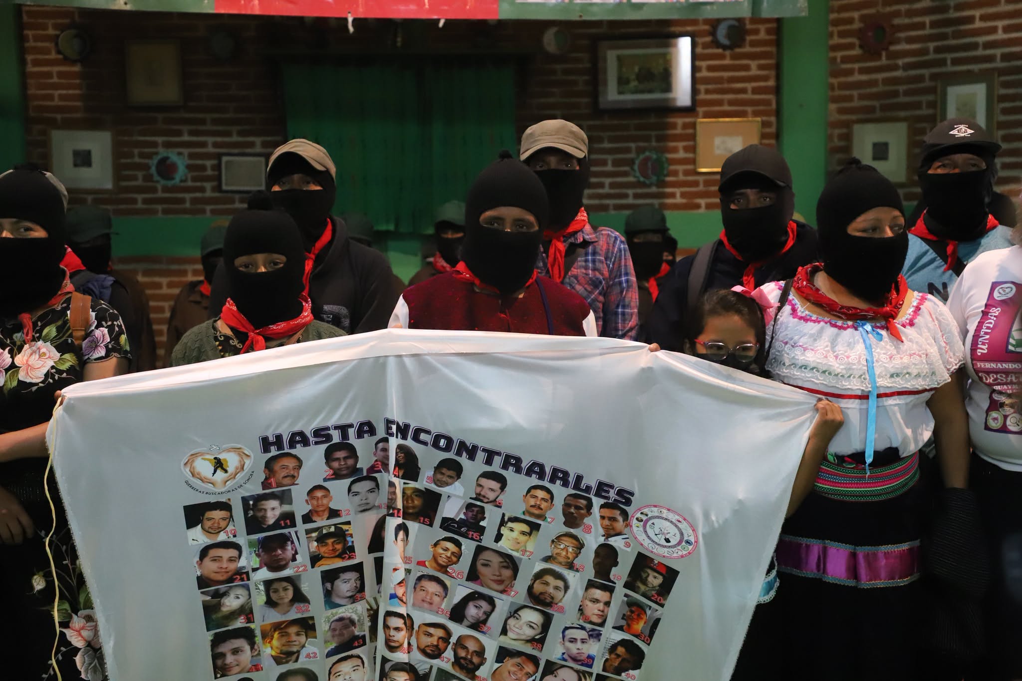Zapatistas marcharán en CDMX con buscadoras y con padres de Ayotzinapa