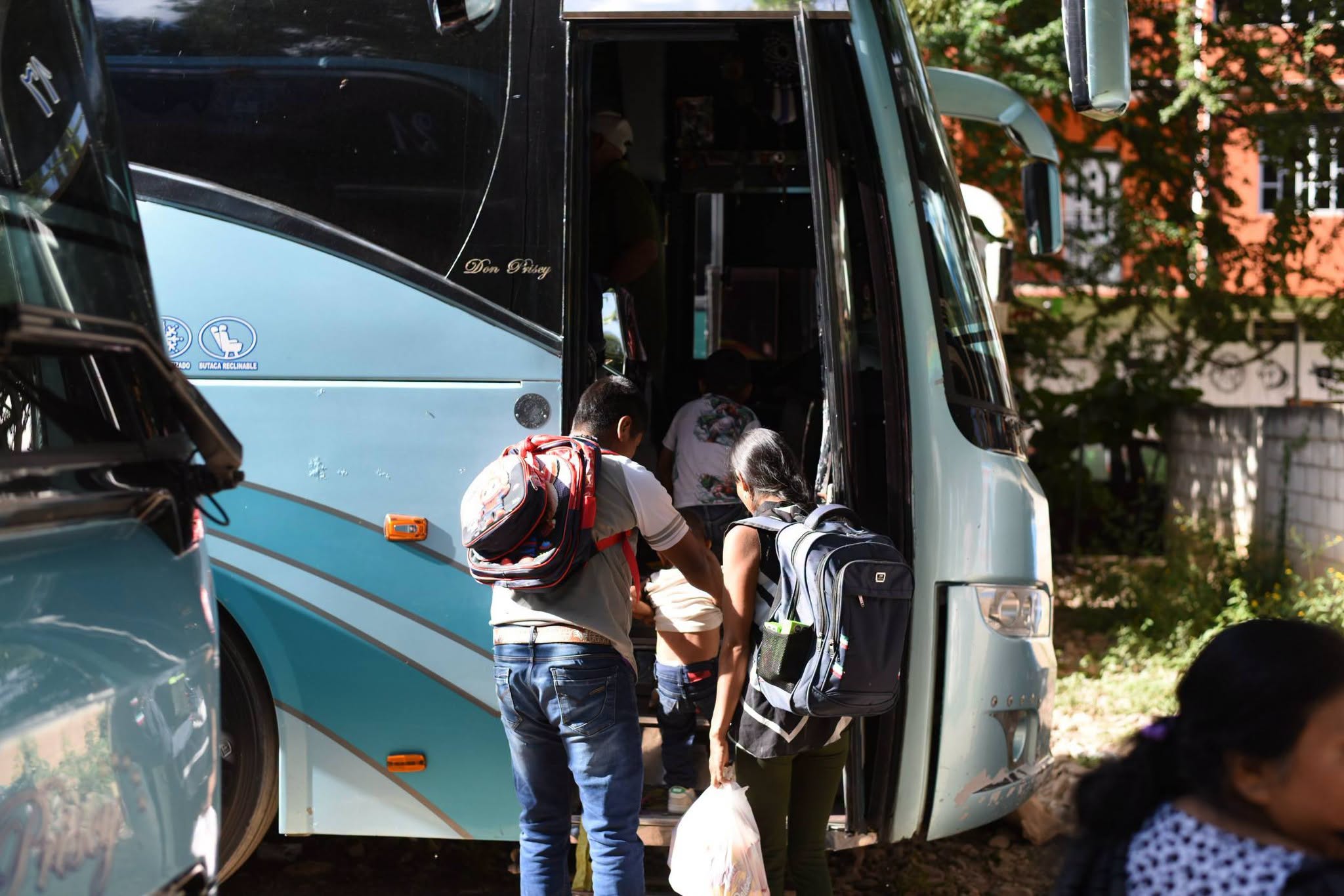 De Guerrero a Sinaloa: 94 jornaleros indígenas migran para trabajar en campos agrícolas