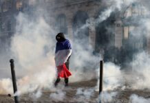 Más de 500 mil se manifiestan en Francia: crisis por el costo de vida, colapso educativo y el fantasma de la revuelta global