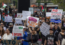 Marcha por agua limpia en Guadalajara: miles exigen a Lemus saber qué hay en el agua que reciben Marcha por agua limpia en Guadalajara: miles exigen a Lemus saber qué hay en el agua que reciben